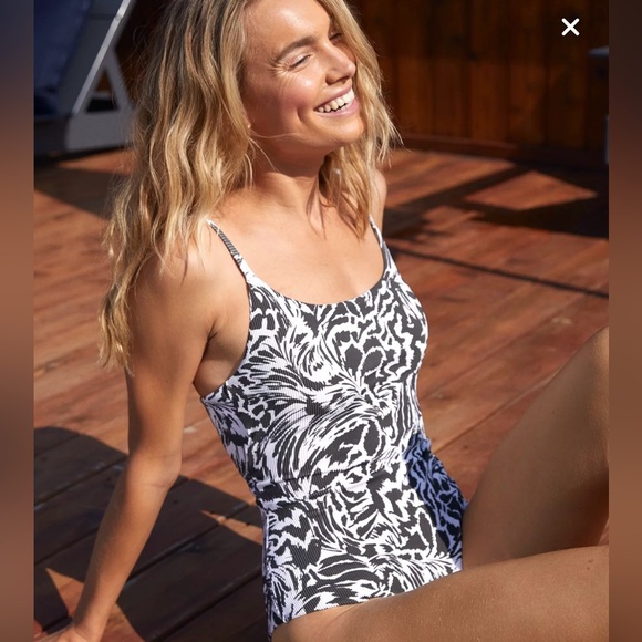aerie Other - Aerie Ribbed Tie Back One Piece Swimsuit. Size M
